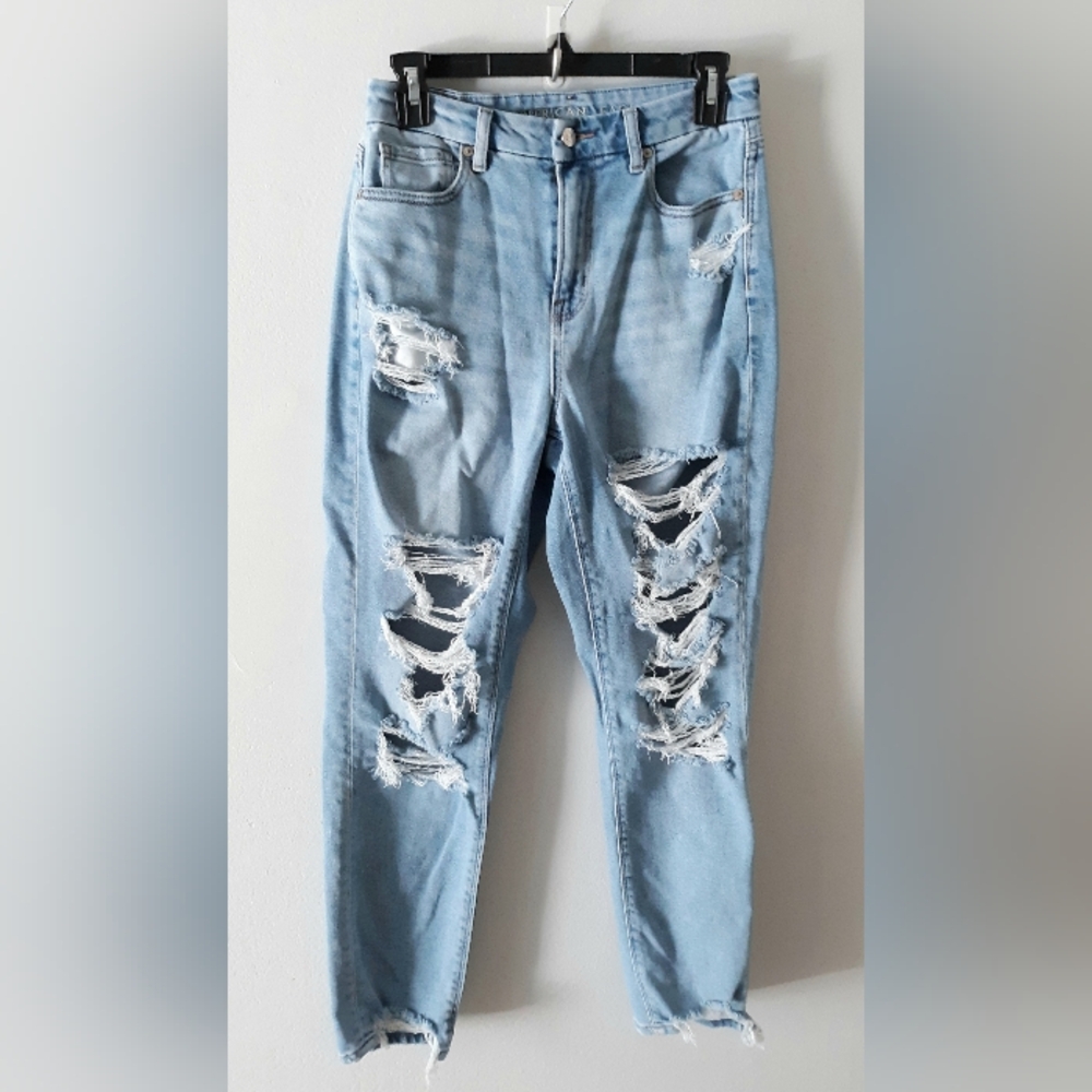 American Eagle Outfitters Ripped Mom Jeans